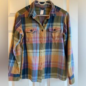 Women’s Patagonia size 6 flannel